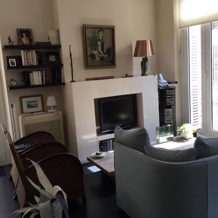Chambre 1 Personne Avec Terrasse Centre Ville Marseille 3 Nuits Min , Femme Uniquement エクステリア 写真