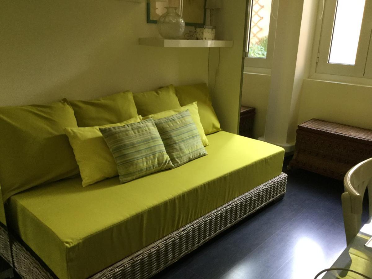 Chambre 1 Personne Avec Terrasse Centre Ville Marseille 3 Nuits Min , Femme Uniquement エクステリア 写真