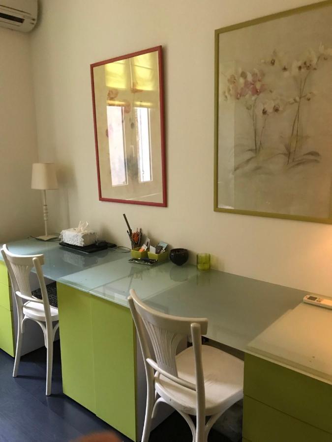Chambre 1 Personne Avec Terrasse Centre Ville Marseille 3 Nuits Min , Femme Uniquement エクステリア 写真