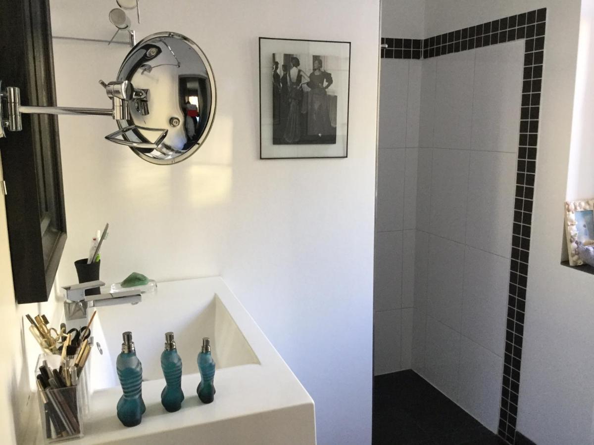 Chambre 1 Personne Avec Terrasse Centre Ville Marseille 3 Nuits Min , Femme Uniquement エクステリア 写真